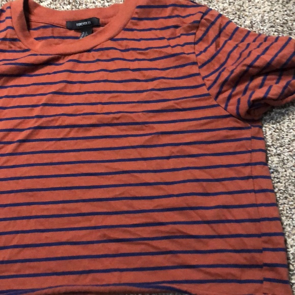 LAST Cropped tee - Picture 3 of 3